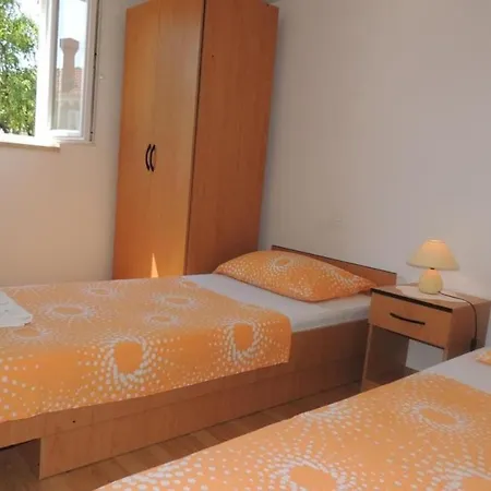 Travarevic - Two-bedroom Duplex *