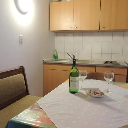 Travarevic - Two-bedroom Duplex *
