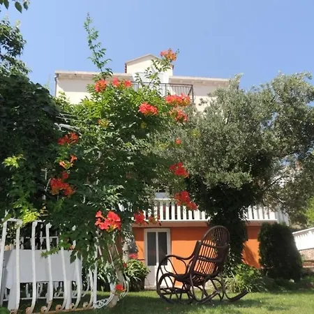Travarevic - Two-bedroom Duplex Apartman